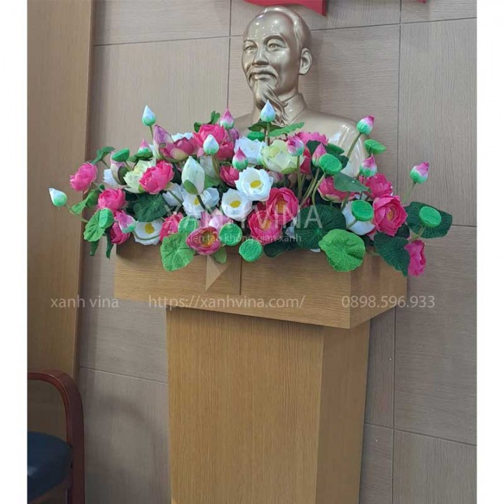 Hoa sen trang trí bục tượng bác 70x50cm